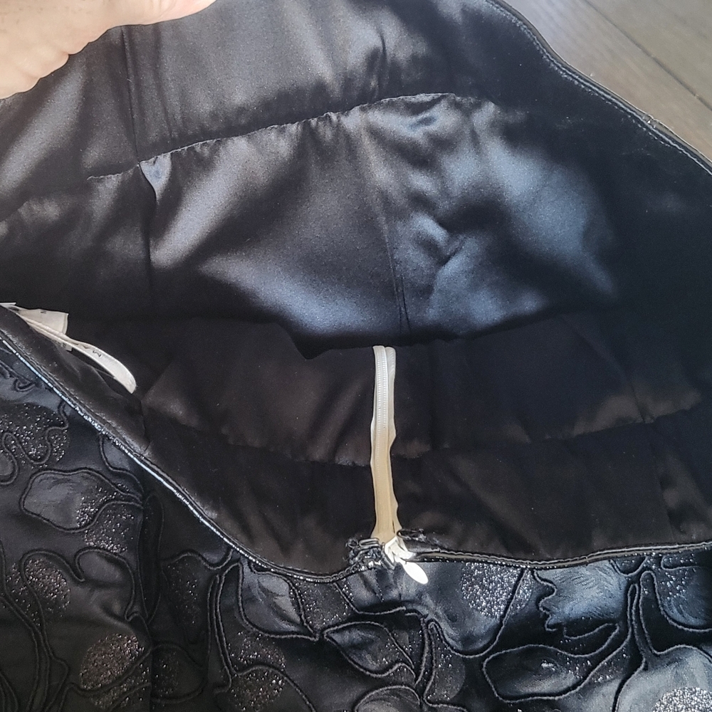 MARC JACOBS Silk Embroidered Lace Luxury Pencil skirt, Size 2 - Picture 16 of 16